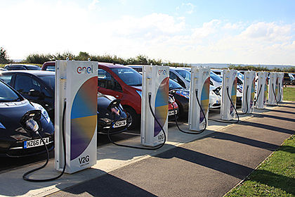 Nissan powers up UK-based European R&D hub with vehicle-to-grid technology  